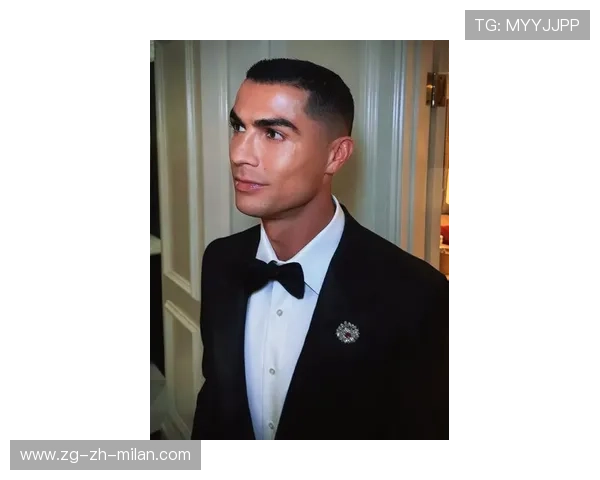 C罗参加时尚周秀场，惊艳全场时尚圈